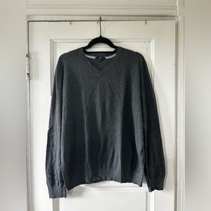 Men’s Medium Charcoal Grey V-Neck Sweater